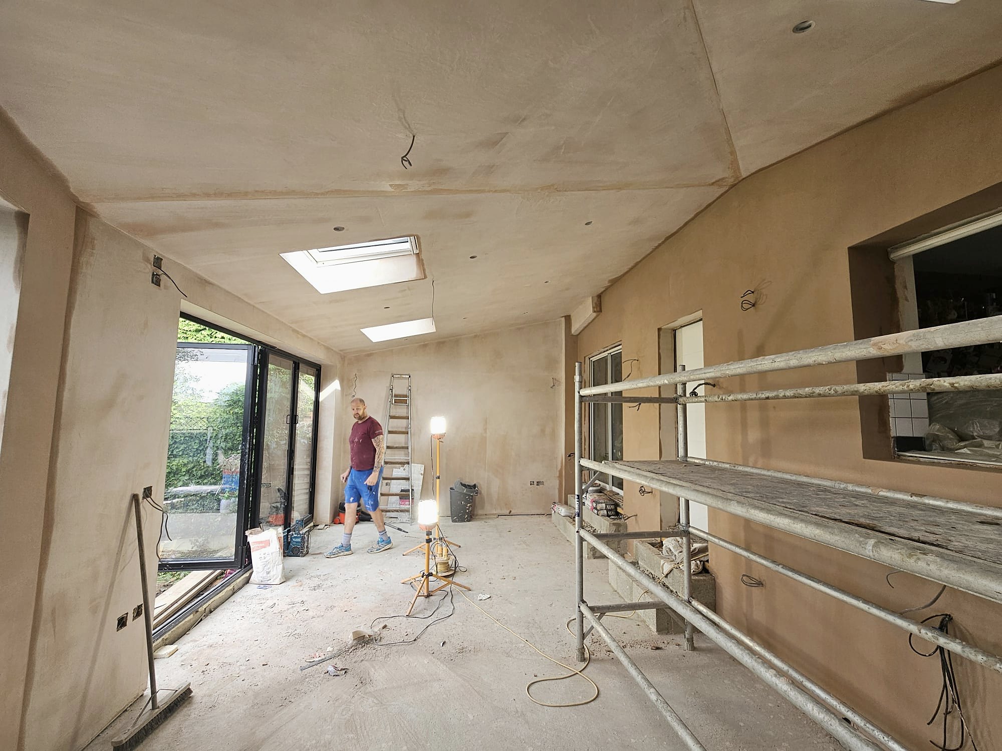 Darren on site - large rear extension skimmed by D Whitley Plastering